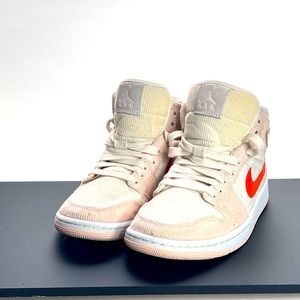 Nike - Women’s Air Jordan 11 - Size 8